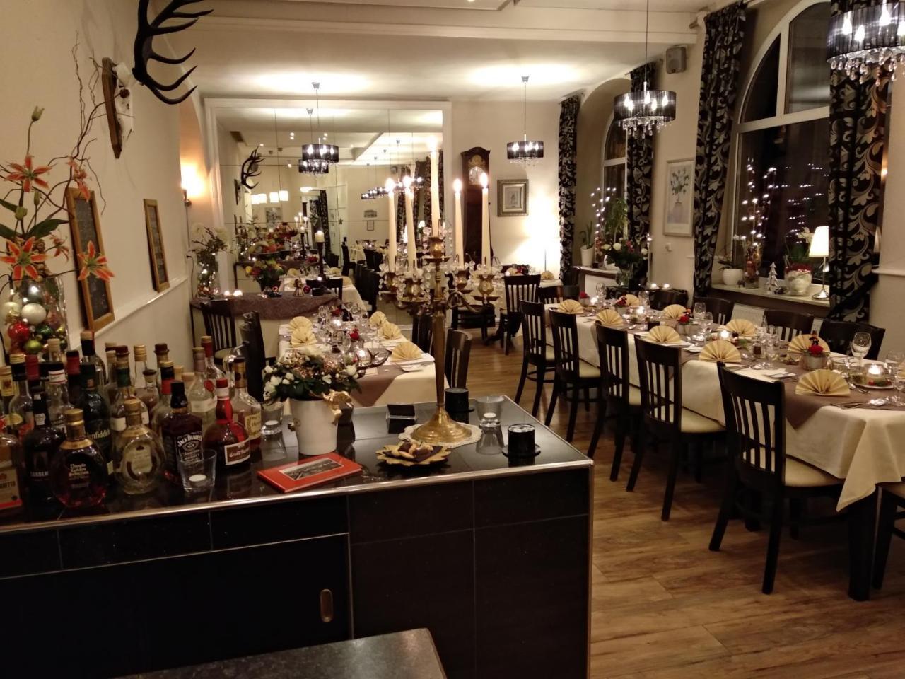 Hotel Jaegerhof Майен Экстерьер фото
